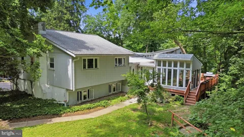 1132 LINDSAY LANE