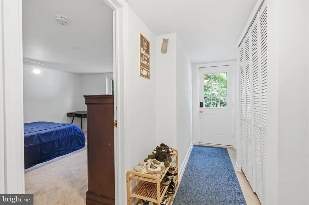 1132 LINDSAY LANE Rydal, PA 19046