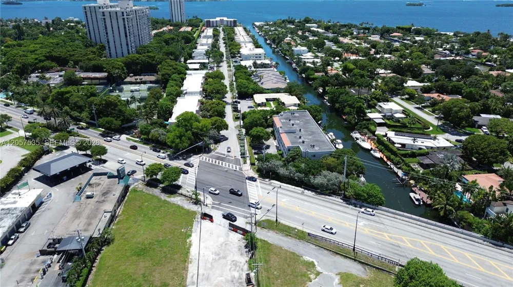 10500 Biscayne Blvd Miami Shores, FL 33138
