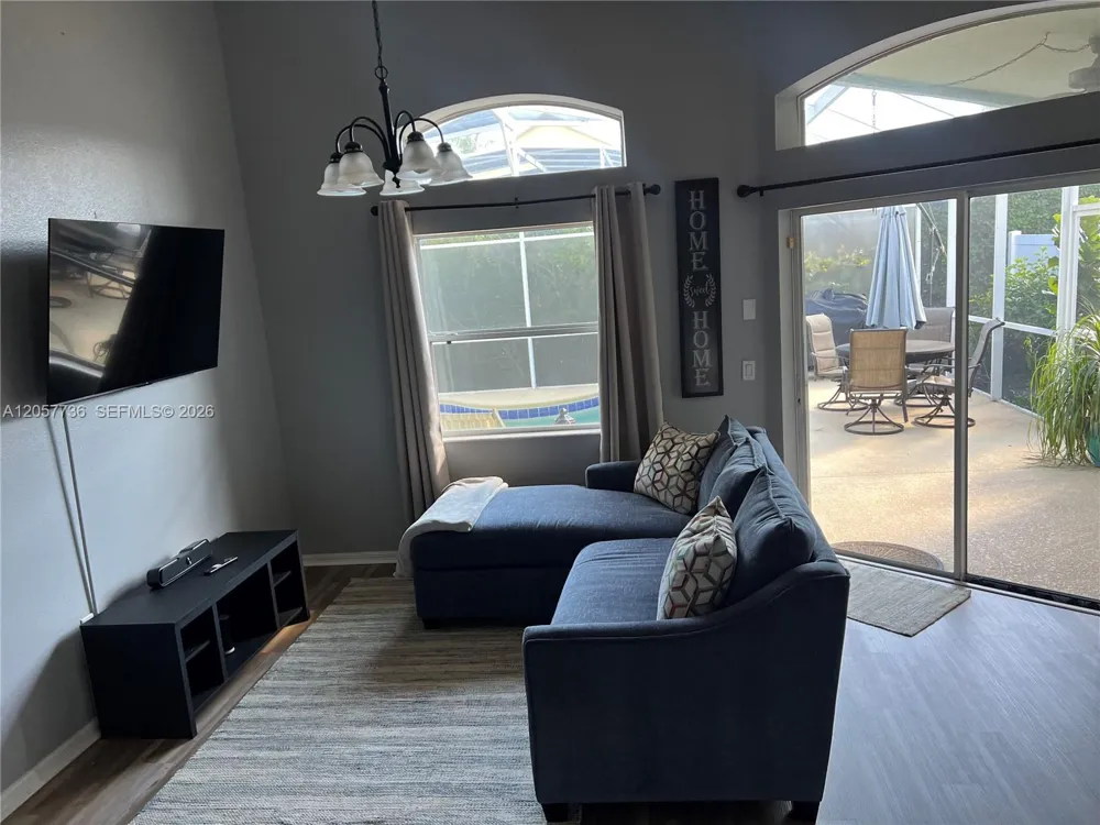 307 Fox Loop Davenport, FL 33837