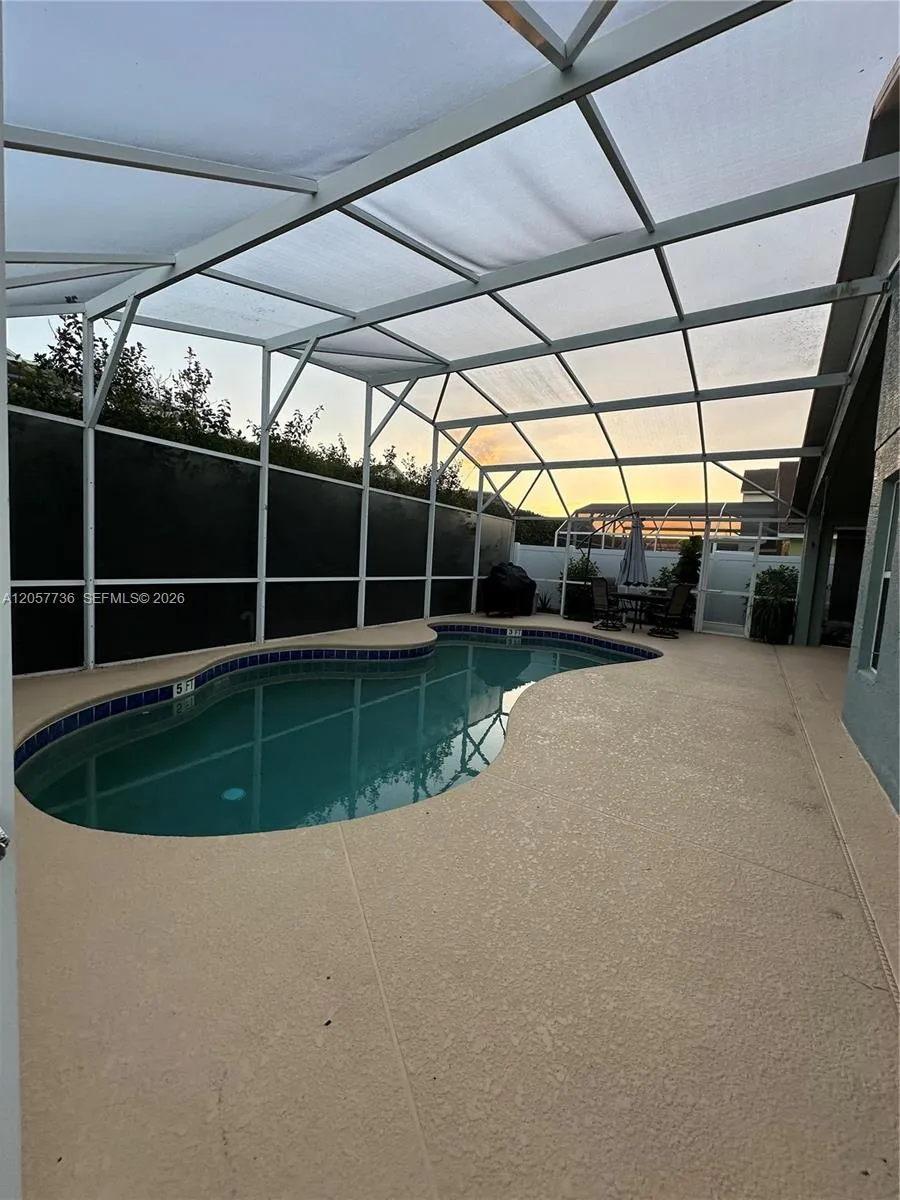 307 Fox Loop Davenport, FL 33837