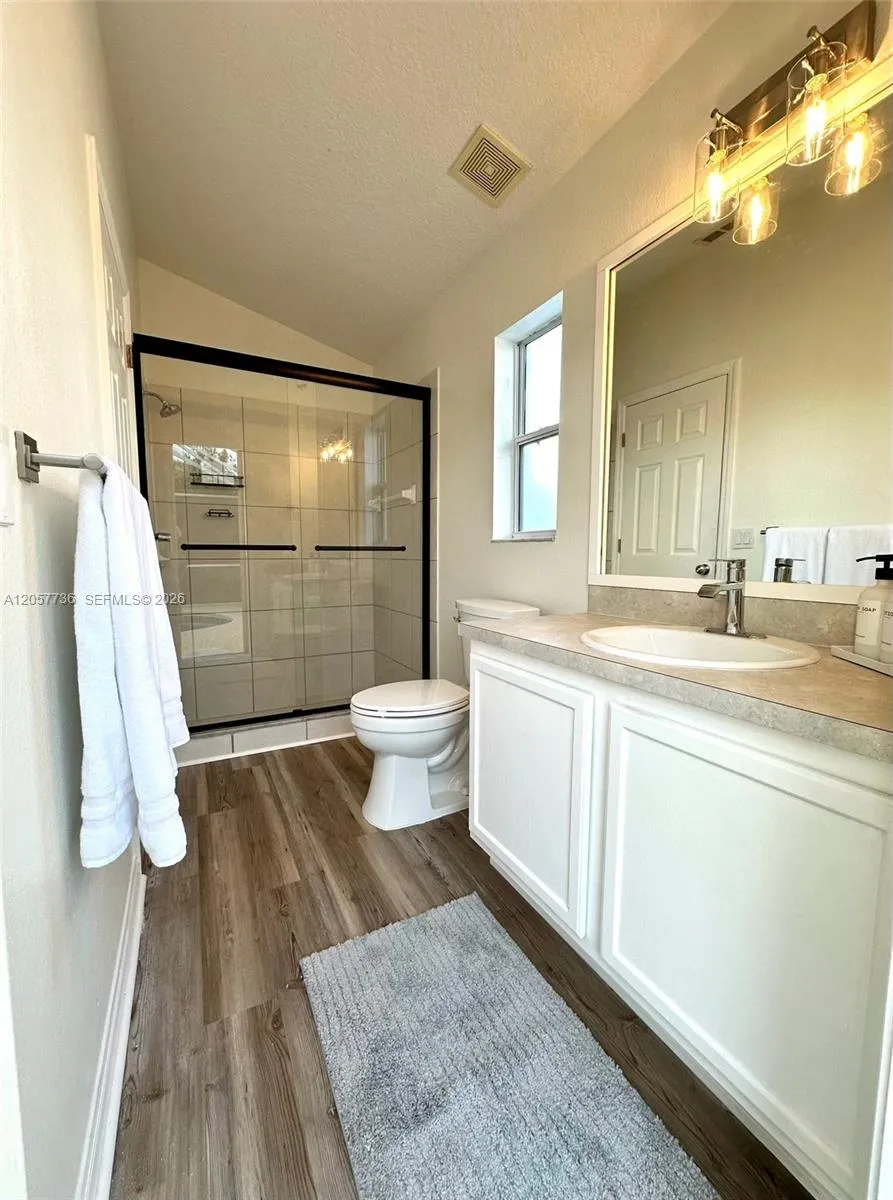 307 Fox Loop Davenport, FL 33837