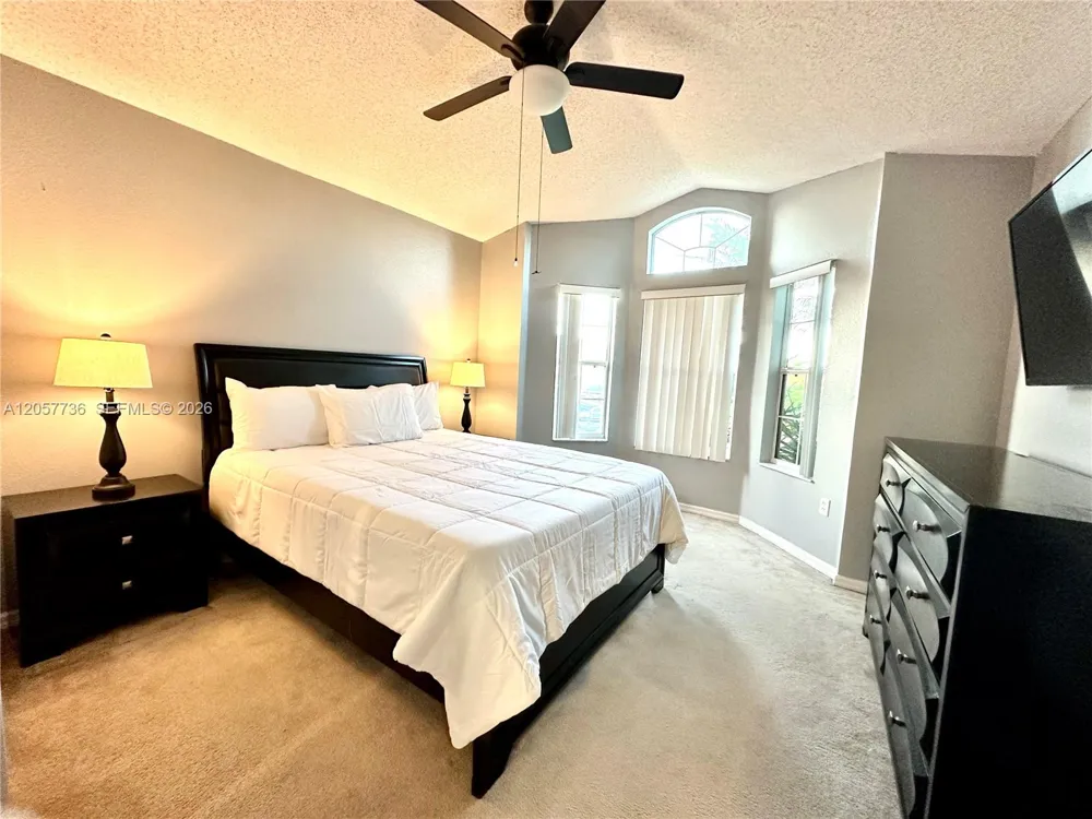 307 Fox Loop Davenport, FL 33837
