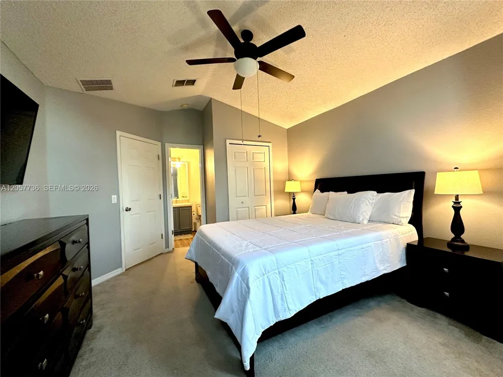 307 Fox Loop Davenport, FL 33837