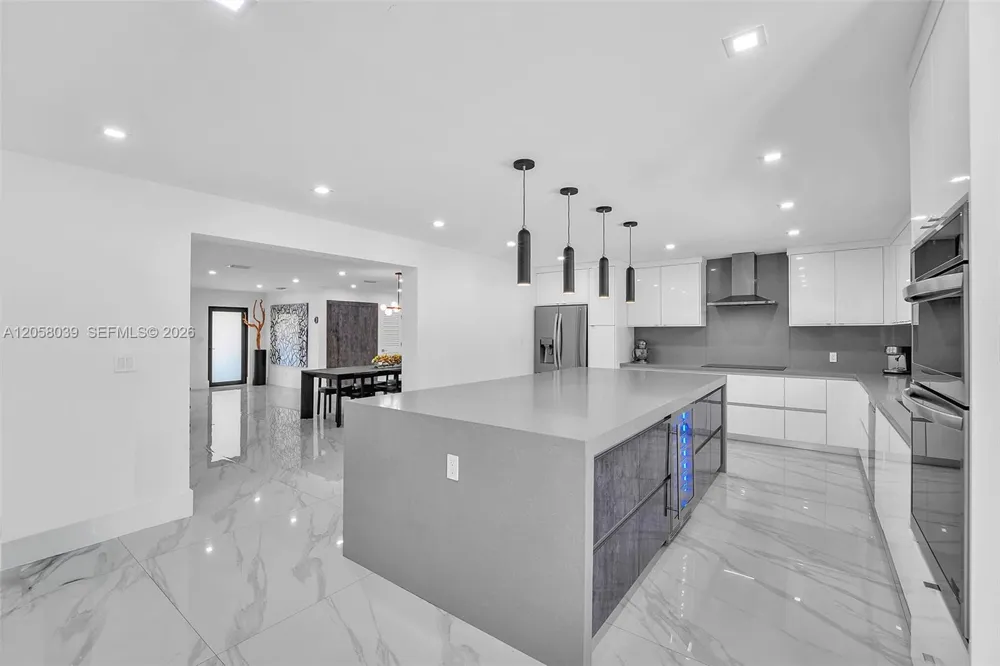 8820 SW 182nd Ter Palmetto Bay, FL 33157