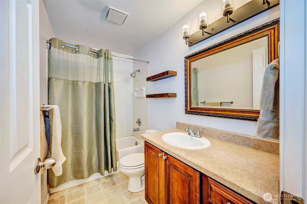 29707 32nd Place S Auburn, WA 98001