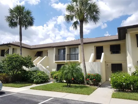 4535 LONGWATER CHASE #18