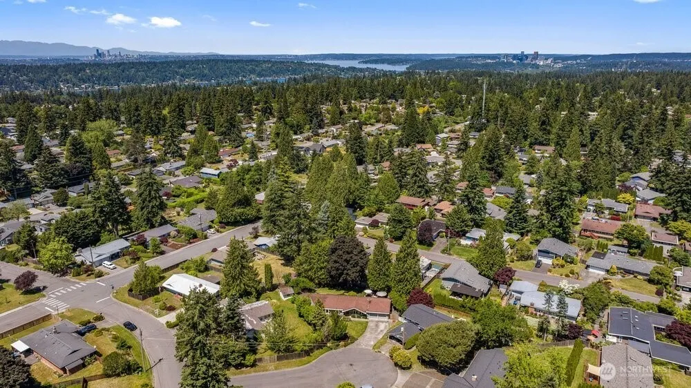 12610 SE 73rd Place Newcastle, WA 98056