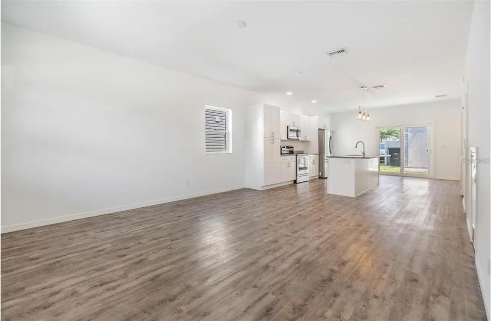 1264 PIERCE STREET Clearwater, FL 33756