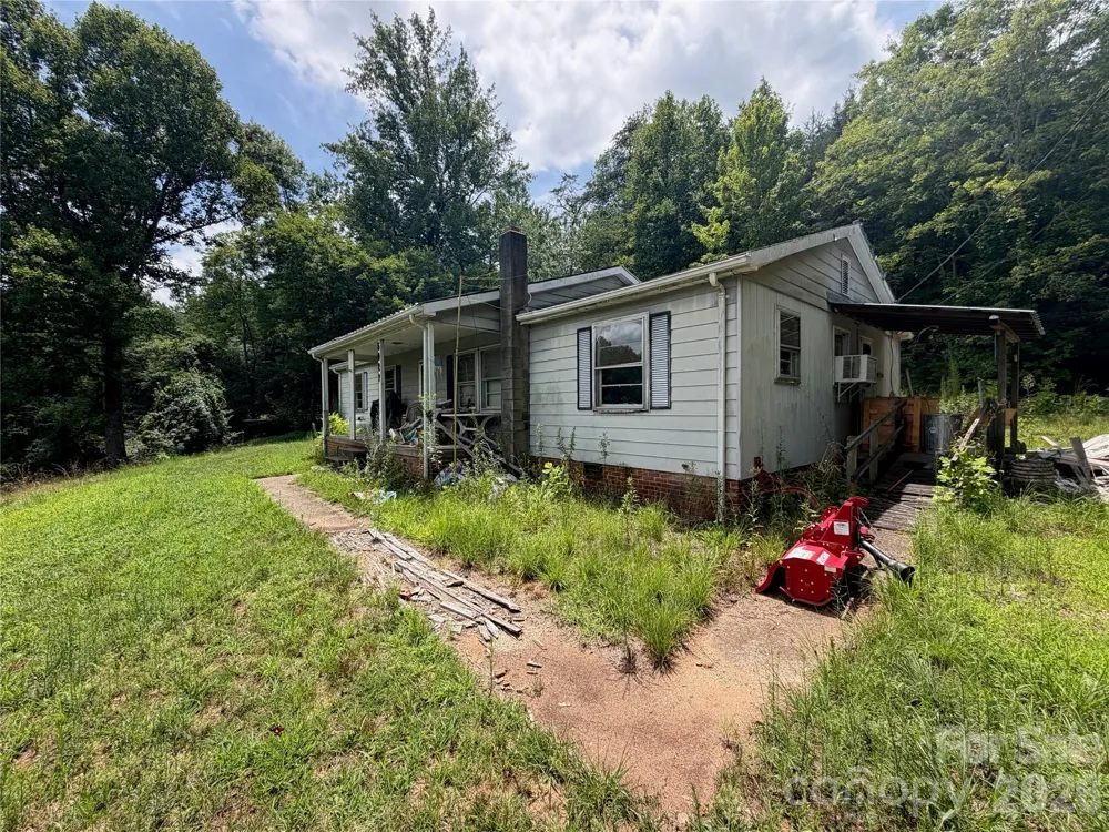 5022 Old NC 18 Highway Connelly Springs, NC 28612