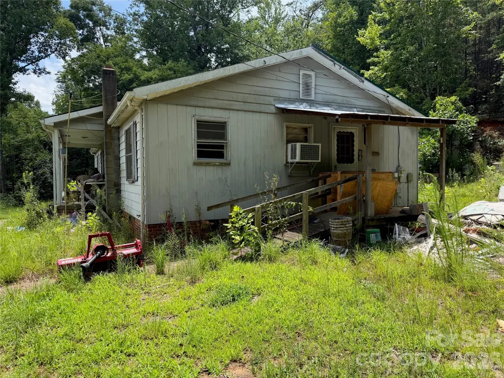5022 Old NC 18 Highway Connelly Springs, NC 28612