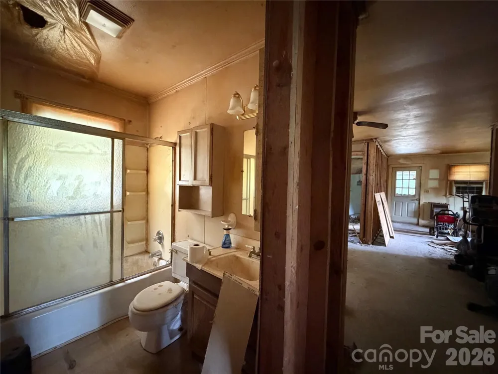 5022 Old NC 18 Highway Connelly Springs, NC 28612