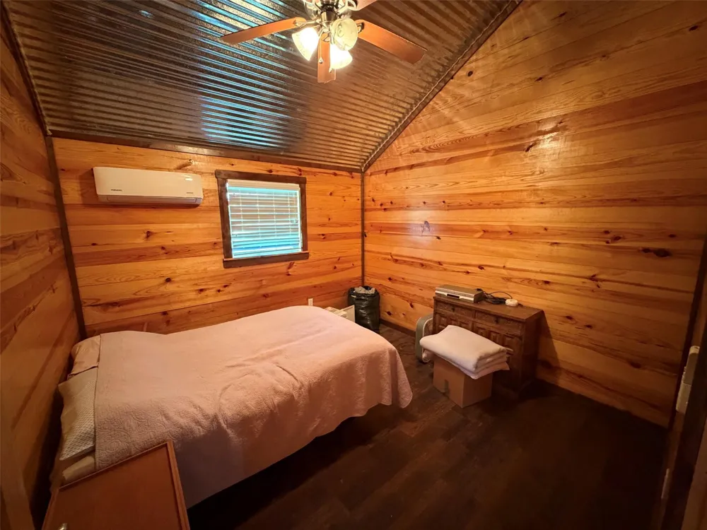 209 Fcr 261 Oakwood, TX 75855