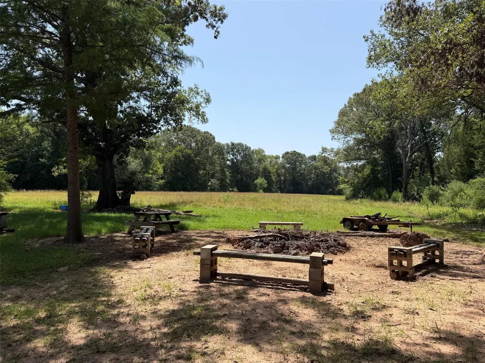 209 Fcr 261 Oakwood, TX 75855