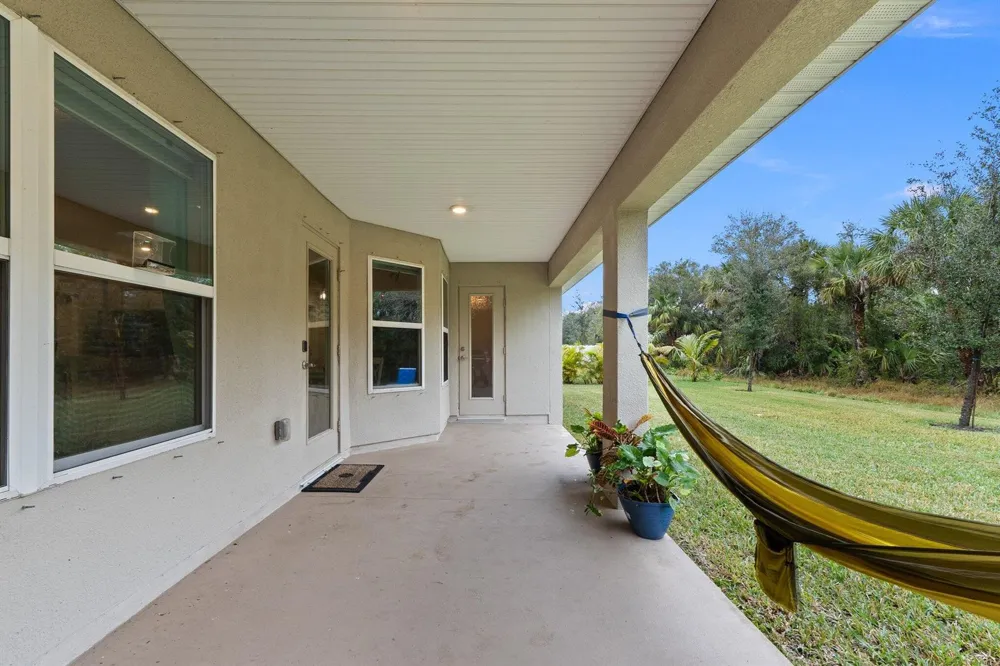 8324 Amalfi Circle Fort Pierce, FL 34951
