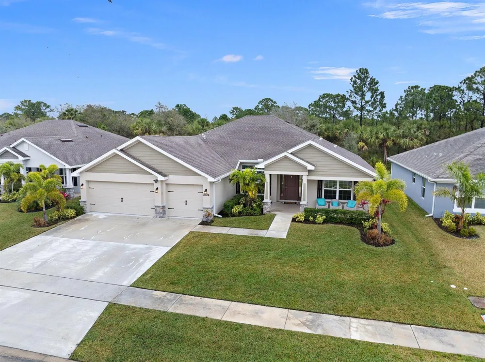 8324 Amalfi Circle Fort Pierce, FL 34951
