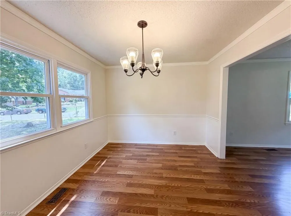800 Edinburgh Drive Jamestown, NC 27282