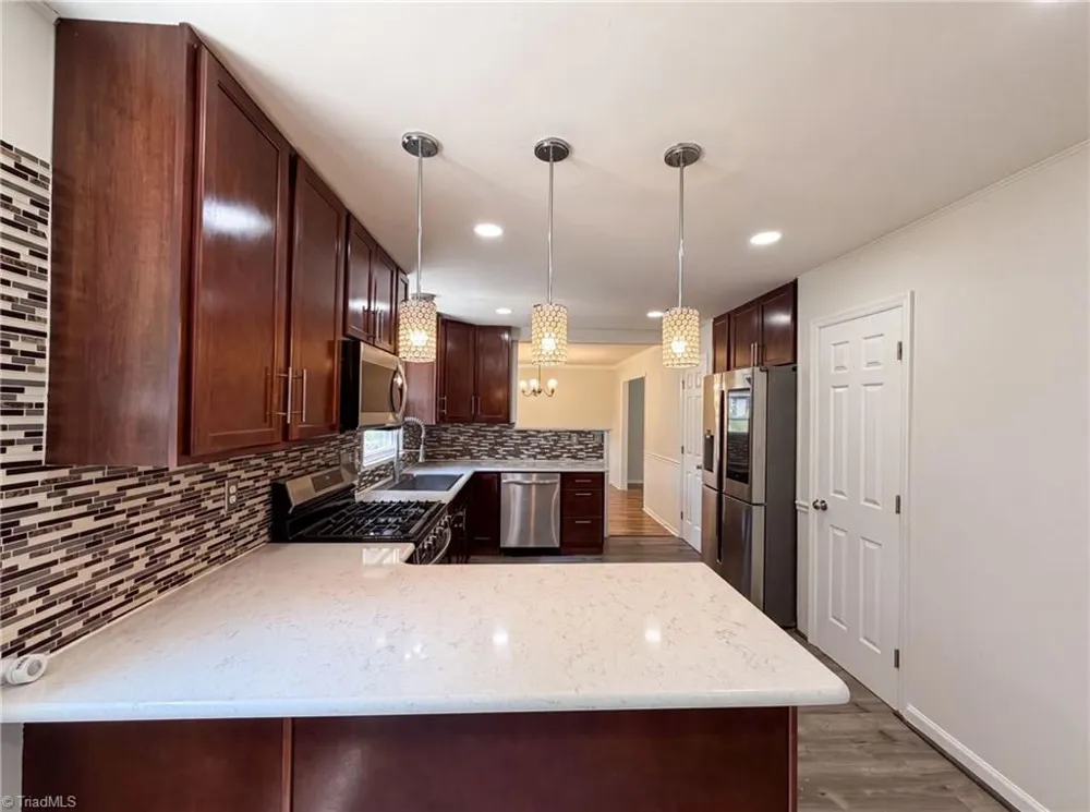800 Edinburgh Drive Jamestown, NC 27282