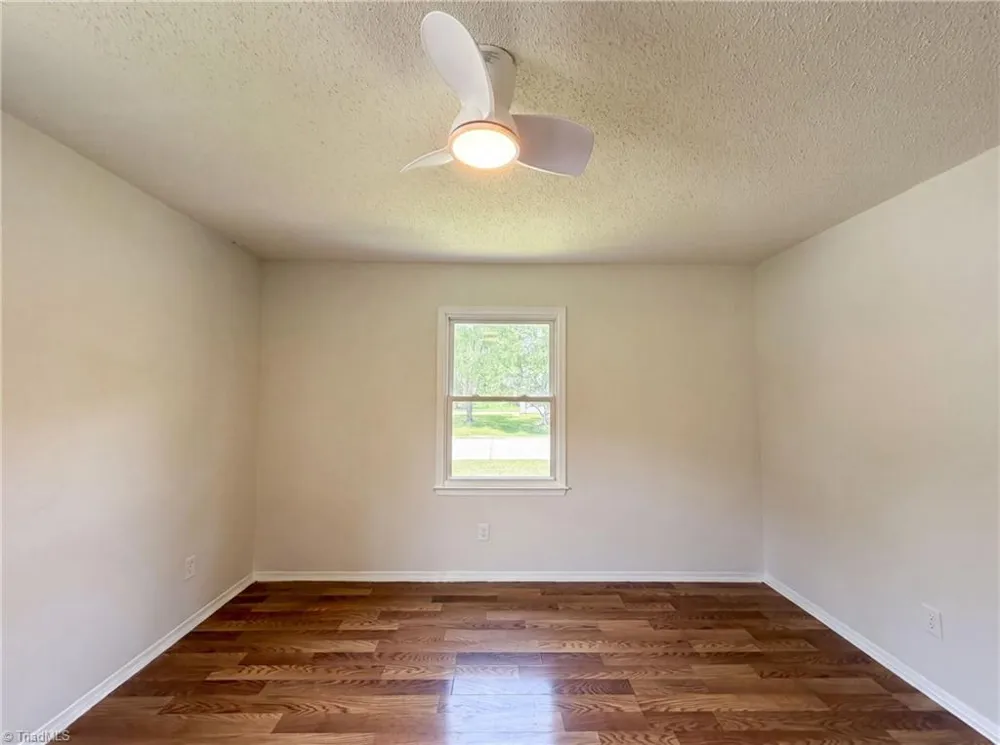 800 Edinburgh Drive Jamestown, NC 27282