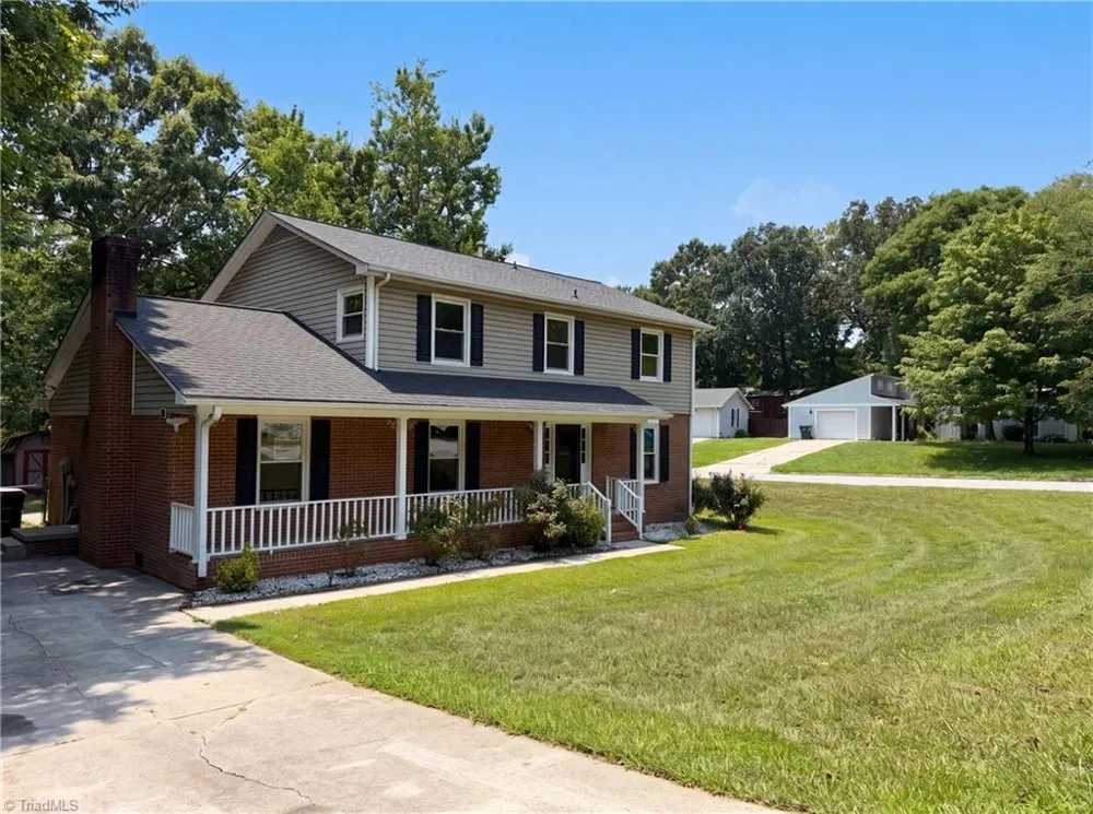 800 Edinburgh Drive Jamestown, NC 27282