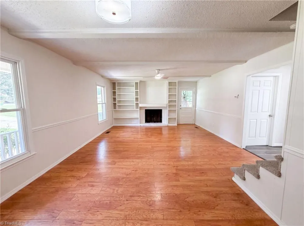 800 Edinburgh Drive Jamestown, NC 27282