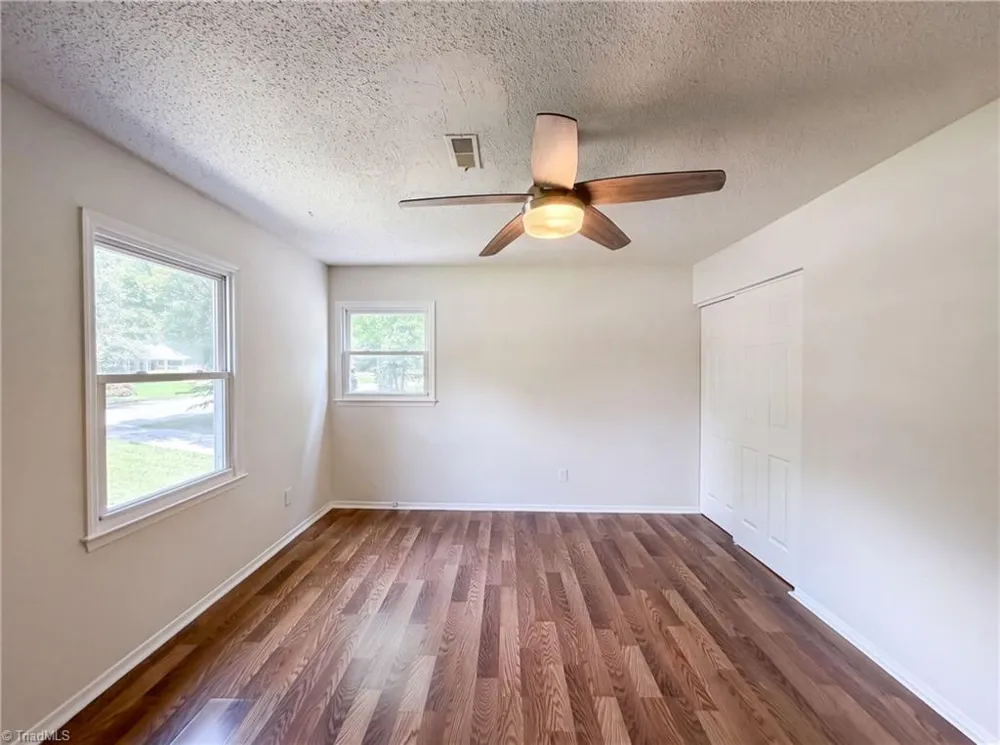 800 Edinburgh Drive Jamestown, NC 27282
