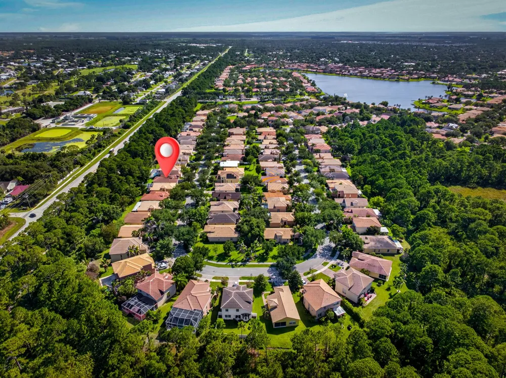 5743 Sunberry Circle Fort Pierce, FL 34951