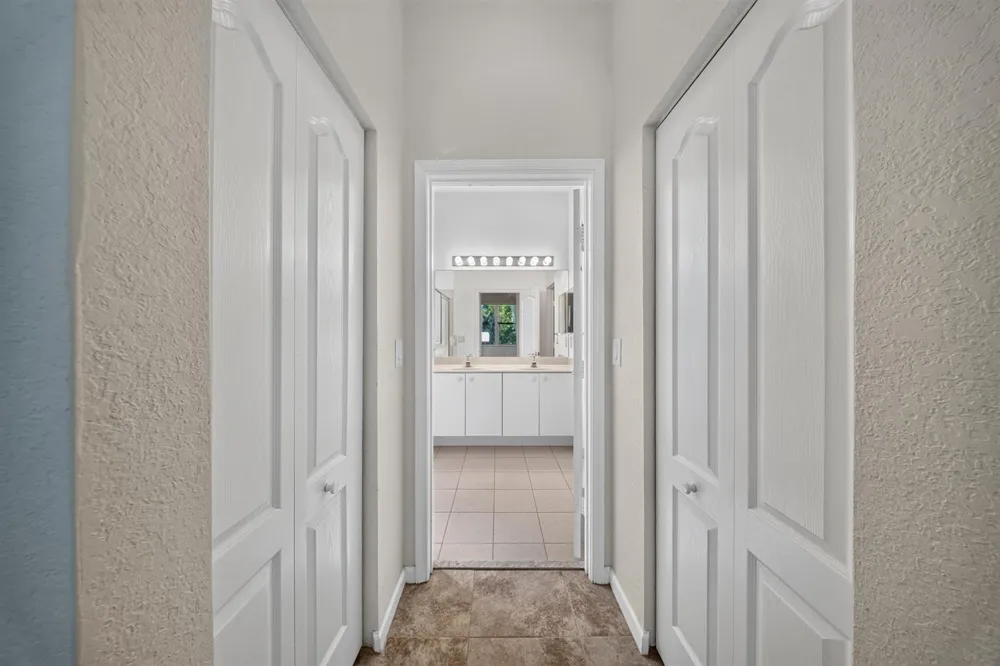 5743 Sunberry Circle Fort Pierce, FL 34951