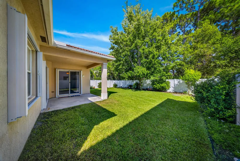 5743 Sunberry Circle Fort Pierce, FL 34951