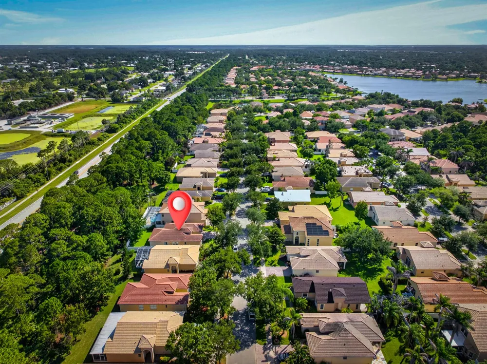 5743 Sunberry Circle Fort Pierce, FL 34951