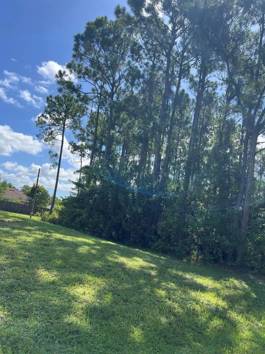 2591 Palomar Avenue SE Palm Bay, FL 32909