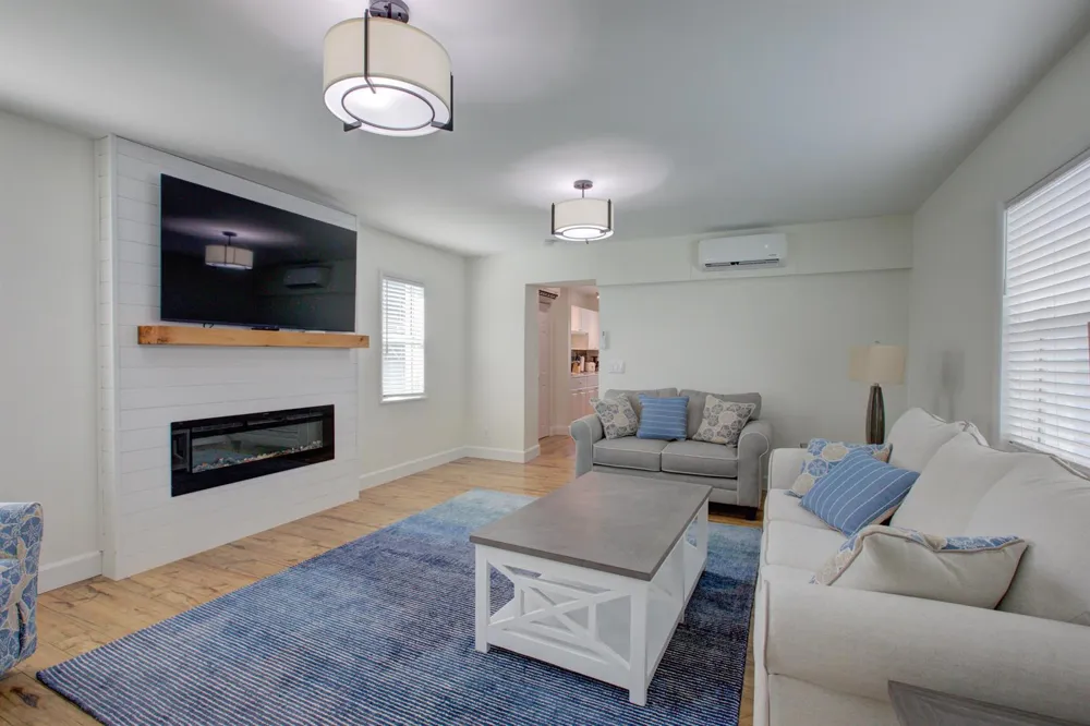 475 Seabrook Road Tequesta, FL 33469