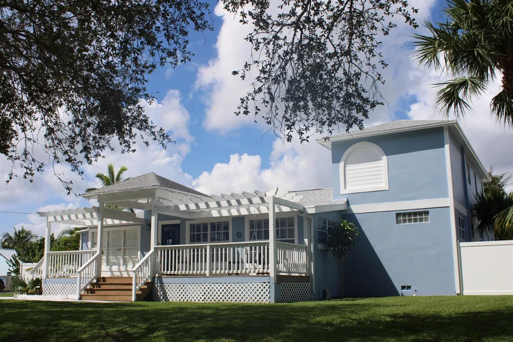 475 Seabrook Road Tequesta, FL 33469