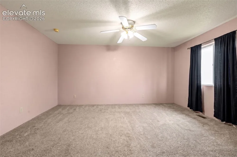 1128 E Rustic Drive Pueblo, CO 81007
