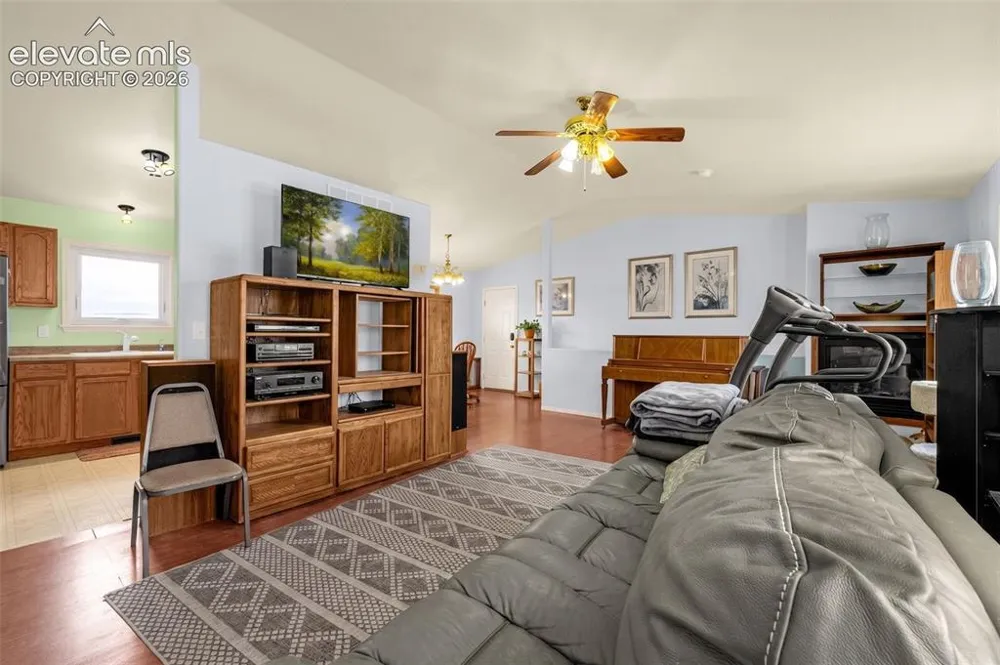 1128 E Rustic Drive Pueblo, CO 81007