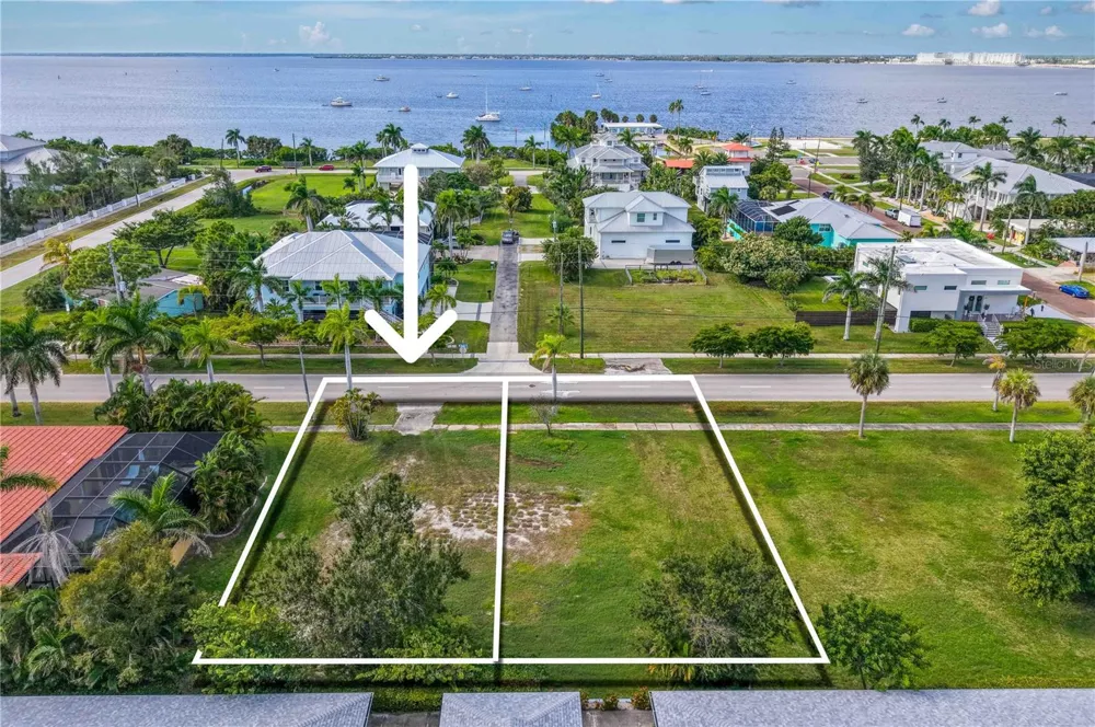 821 W MARION AVENUE Punta Gorda, FL 33950