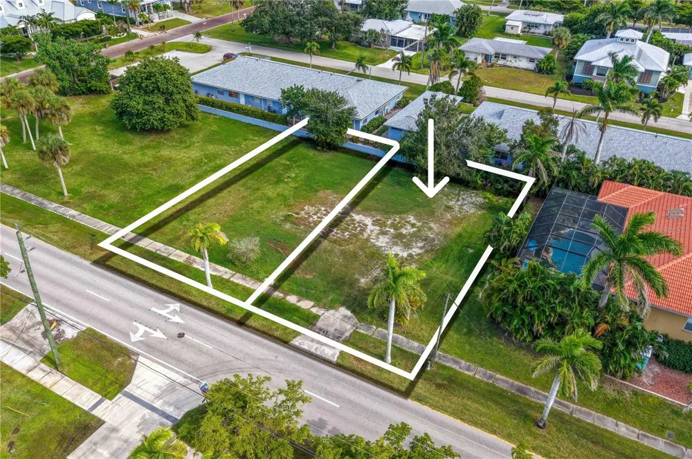 821 W MARION AVENUE Punta Gorda, FL 33950
