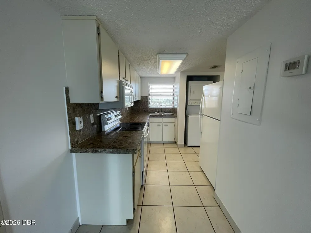 2390 Ocean Shore Boulevard #402 Ormond Beach, FL 32176