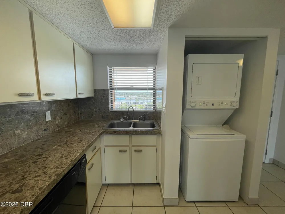 2390 Ocean Shore Boulevard #402 Ormond Beach, FL 32176