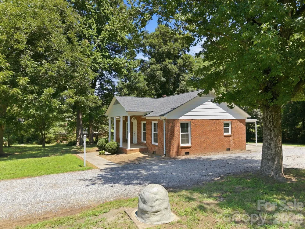 8285 Us Highway 52 Highway Rockwell, NC 28138