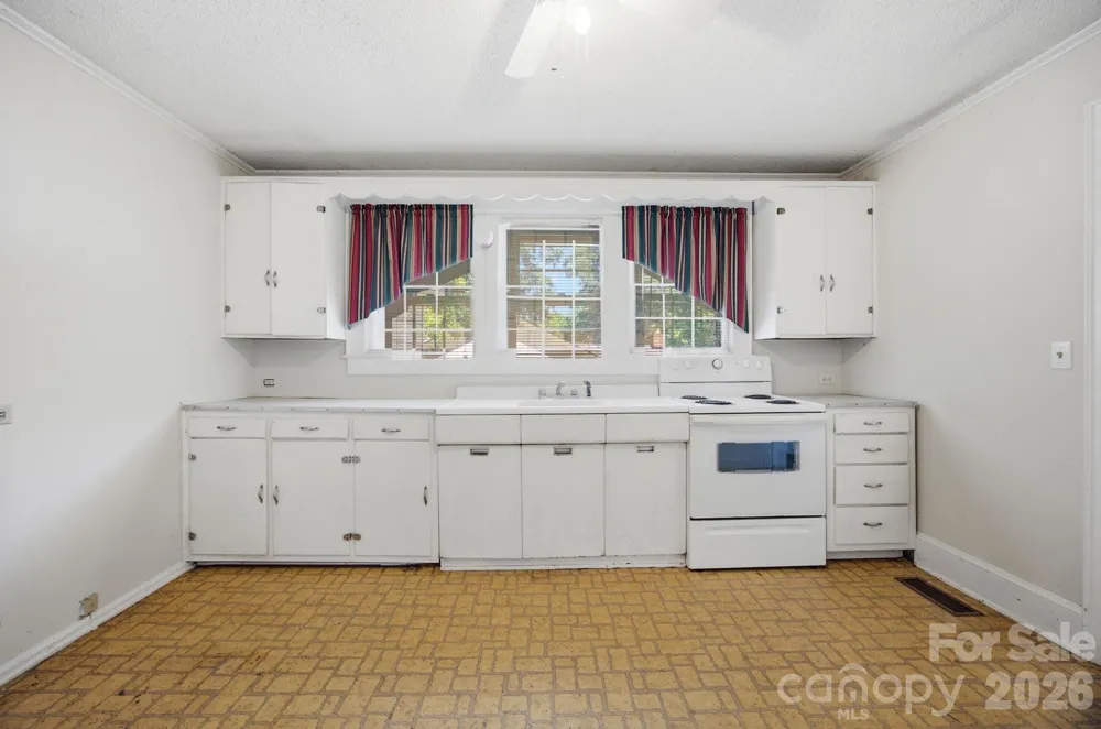 8285 Us Highway 52 Highway Rockwell, NC 28138