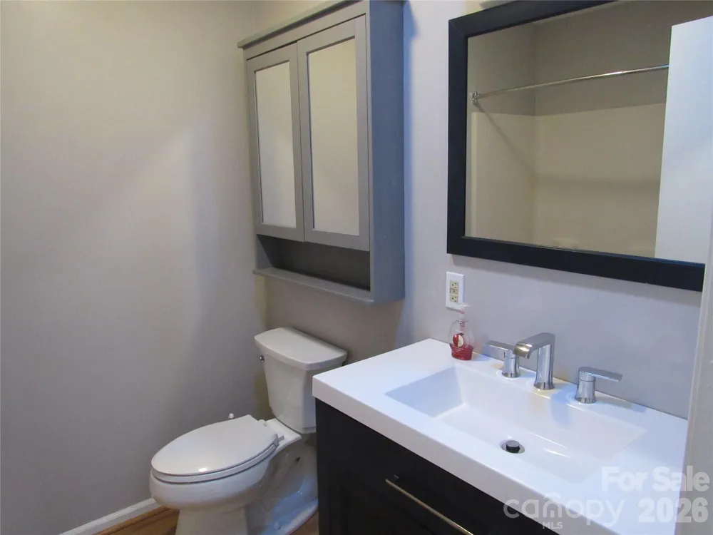 6 Woodlands Drive Black Mountain, NC 28711