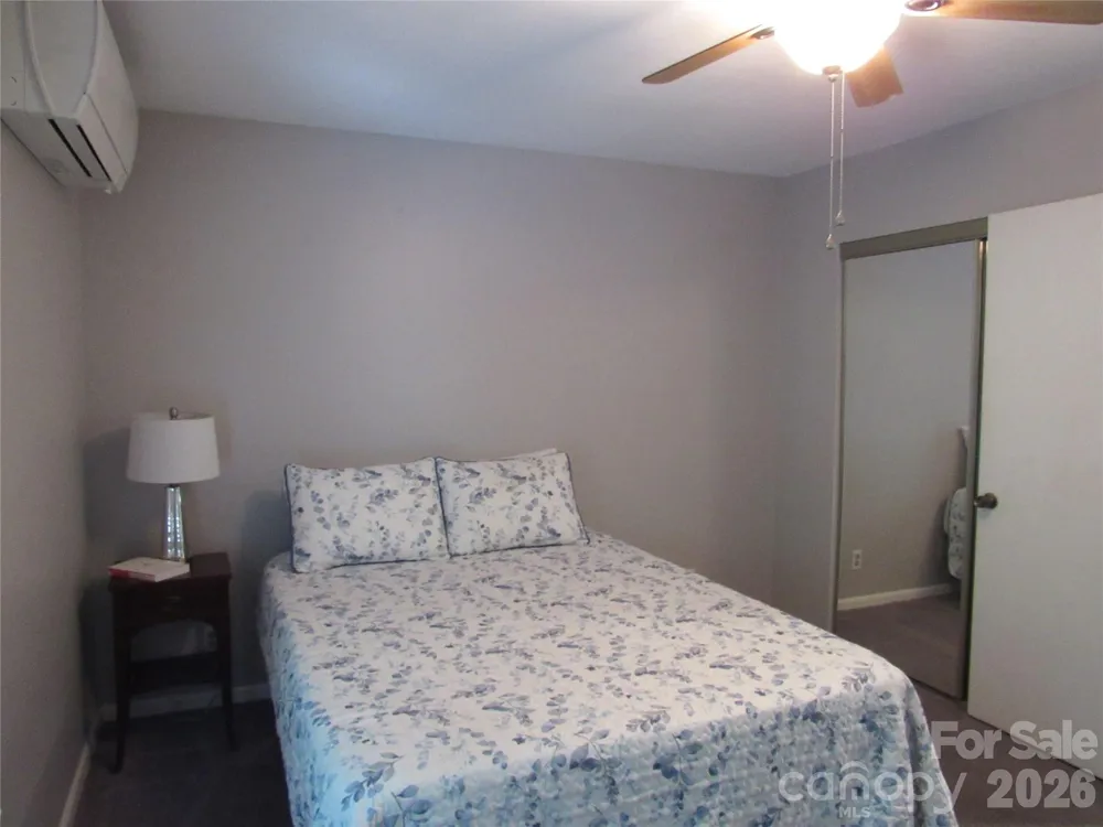 6 Woodlands Drive Black Mountain, NC 28711