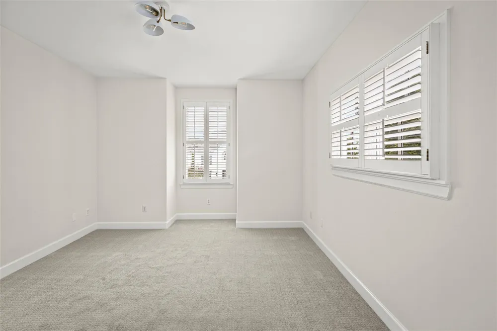 3925 Arnold Street West University Place, TX 77005