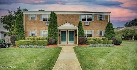 728 Greens Avenue #3