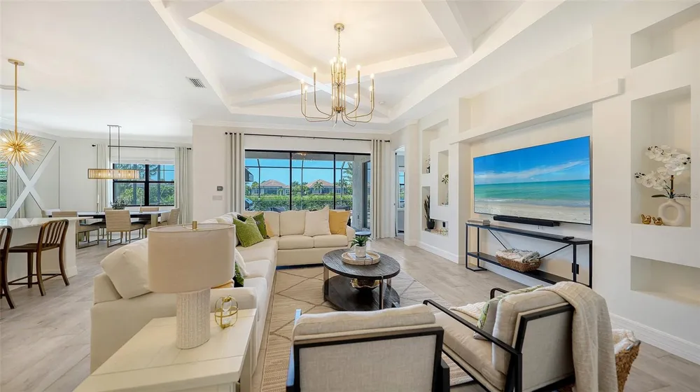 7005 WHITTLEBURY TRAIL Lakewood Ranch, FL 34202