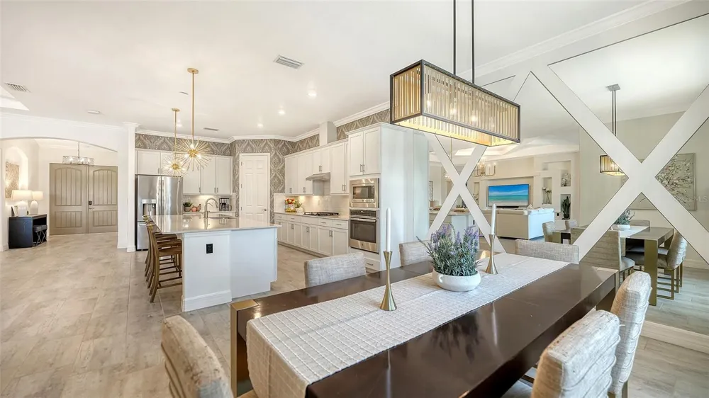 7005 WHITTLEBURY TRAIL Lakewood Ranch, FL 34202