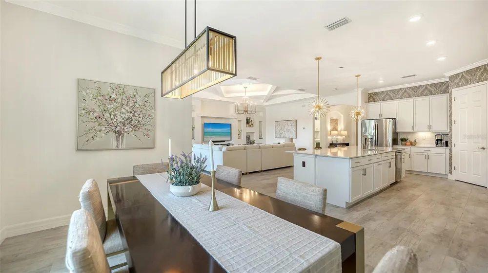 7005 WHITTLEBURY TRAIL Lakewood Ranch, FL 34202