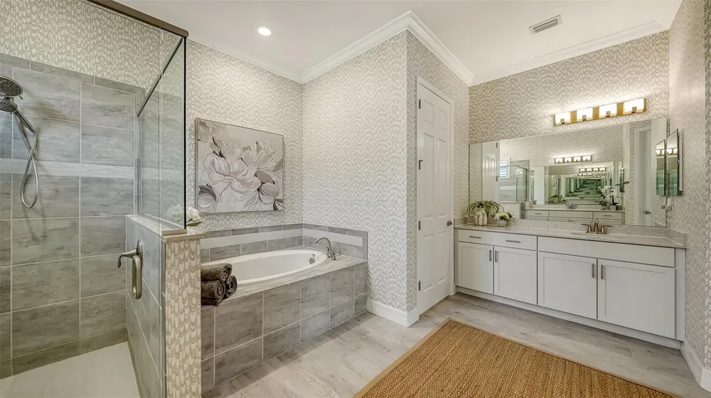 7005 WHITTLEBURY TRAIL Lakewood Ranch, FL 34202