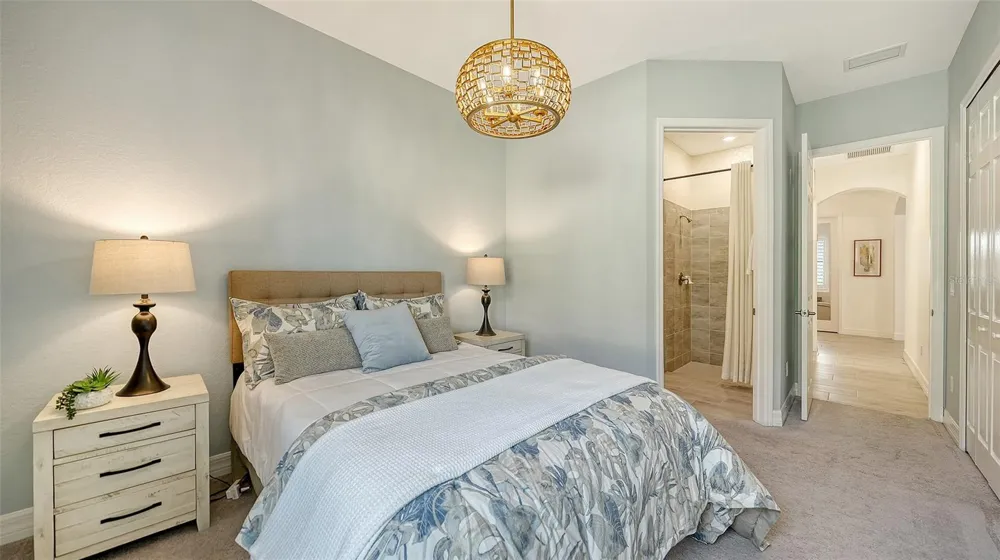 7005 WHITTLEBURY TRAIL Lakewood Ranch, FL 34202